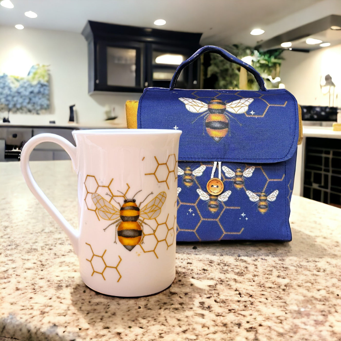 Mug Carry Case Set & Bone China Mug Bundle - Busy Bees