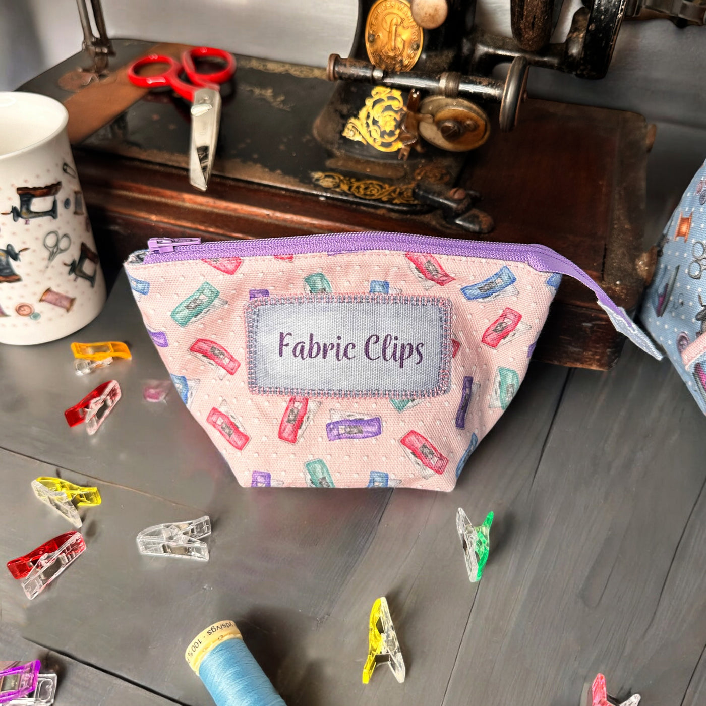 Fabric Clips Pouch - Vintage Sewing Kit