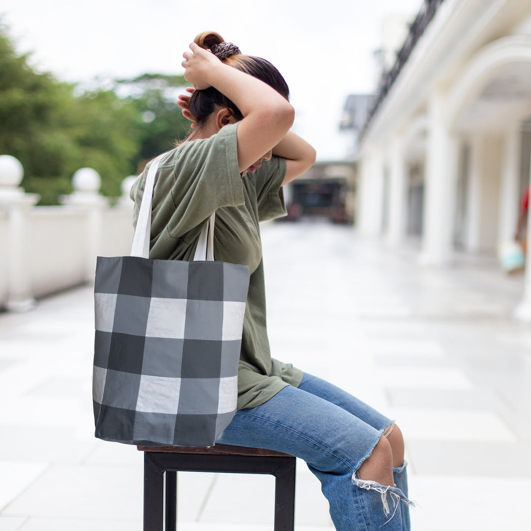 Checkered tote bag best sale